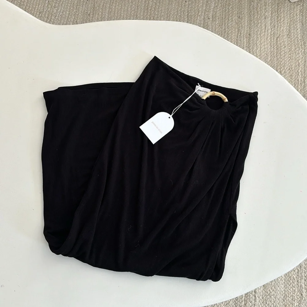 New song of style Eileen Skirt in Black size XS